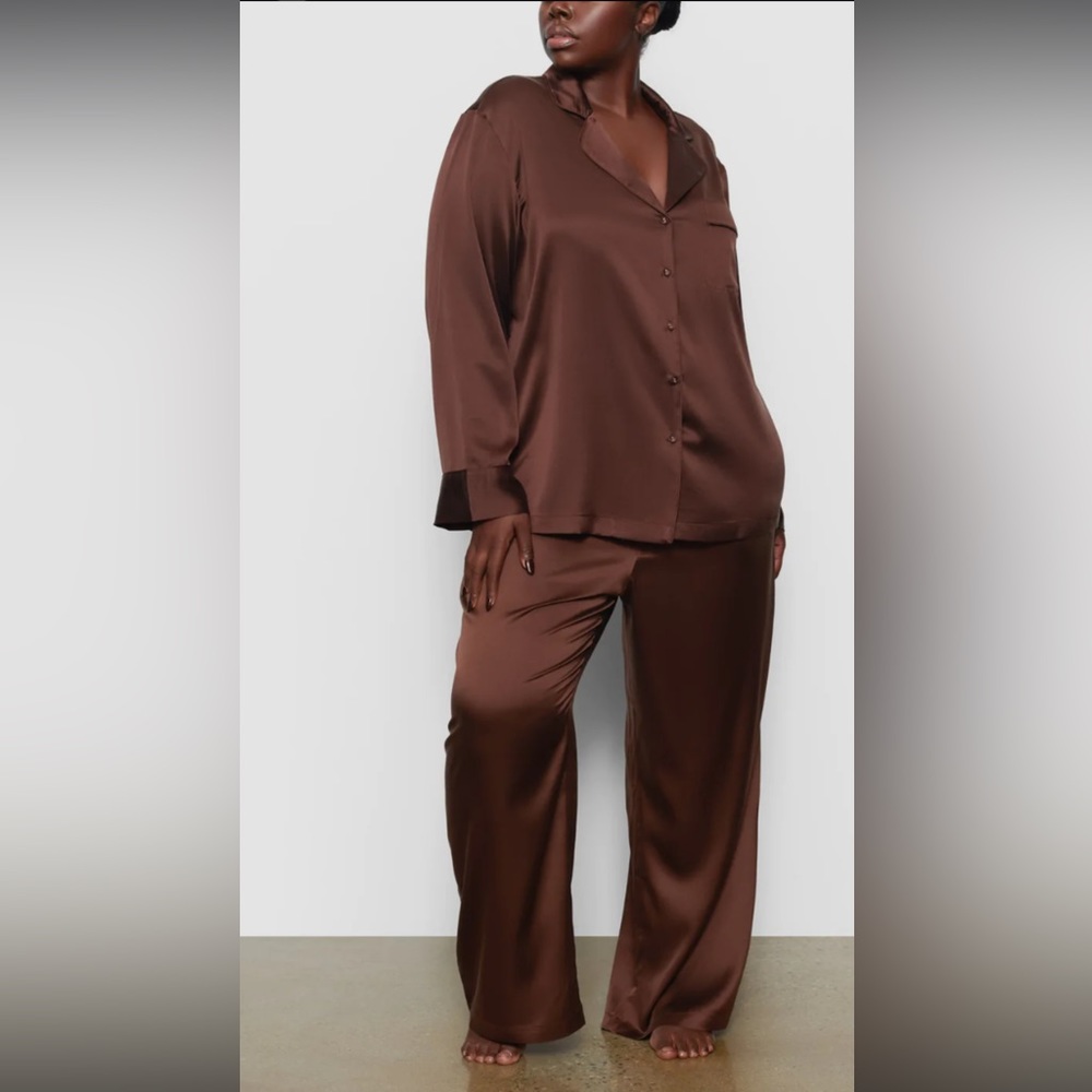 SKIMS SATIN PAJAMAS SET (BOTH TOP AND BOTTOM)